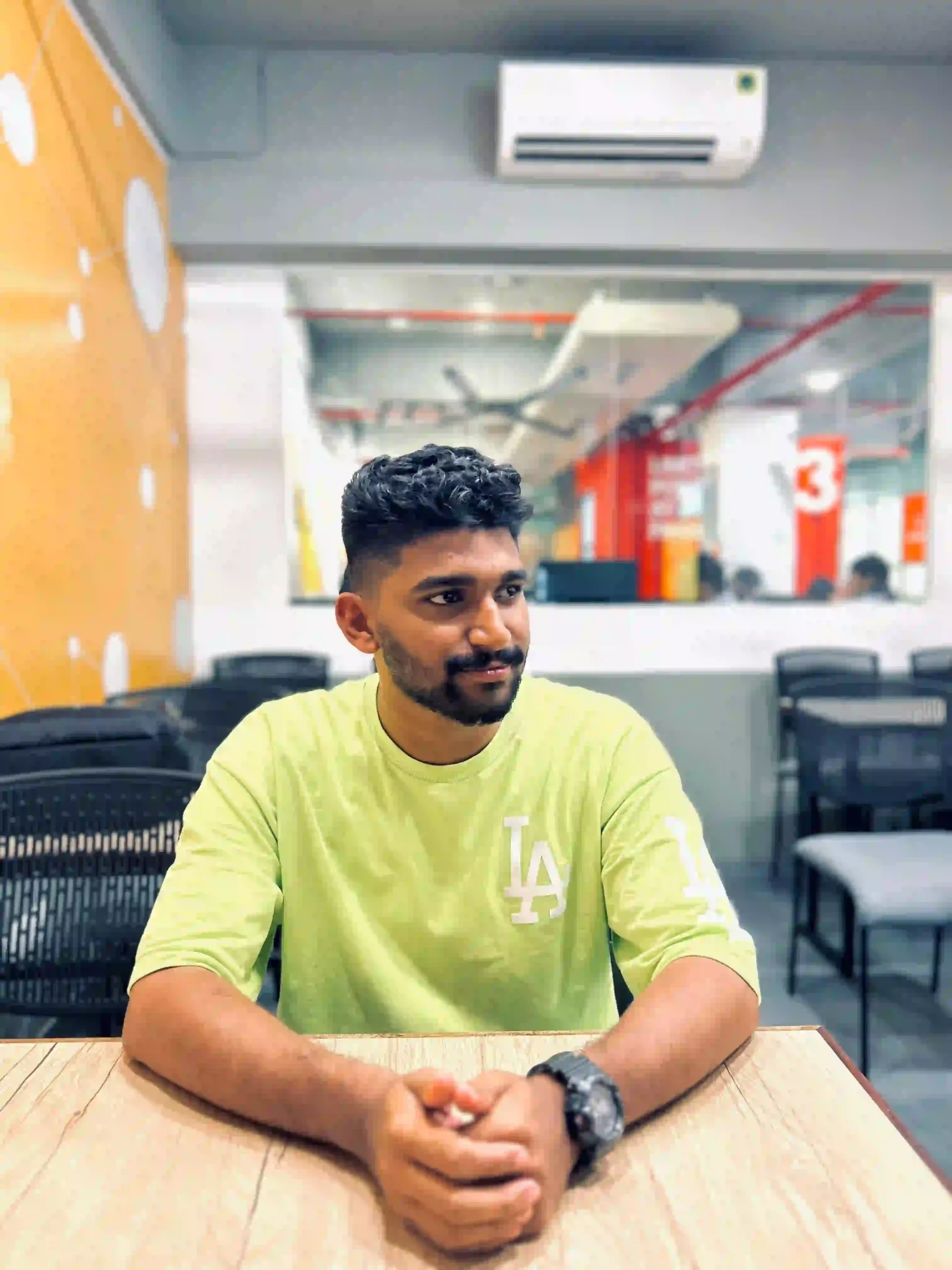 Rosha a part-time vlogger, and I work together on content preparation. Client of Sameena Parveen the freelance digital marketing expert in Abu Dhabi